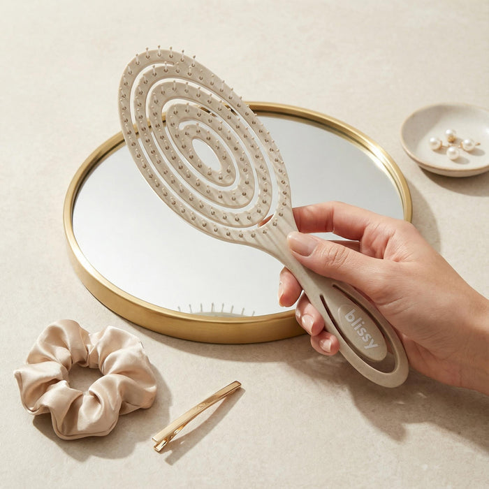 Blissy Mulberry Silk Blissy Detangling Brush – Cream