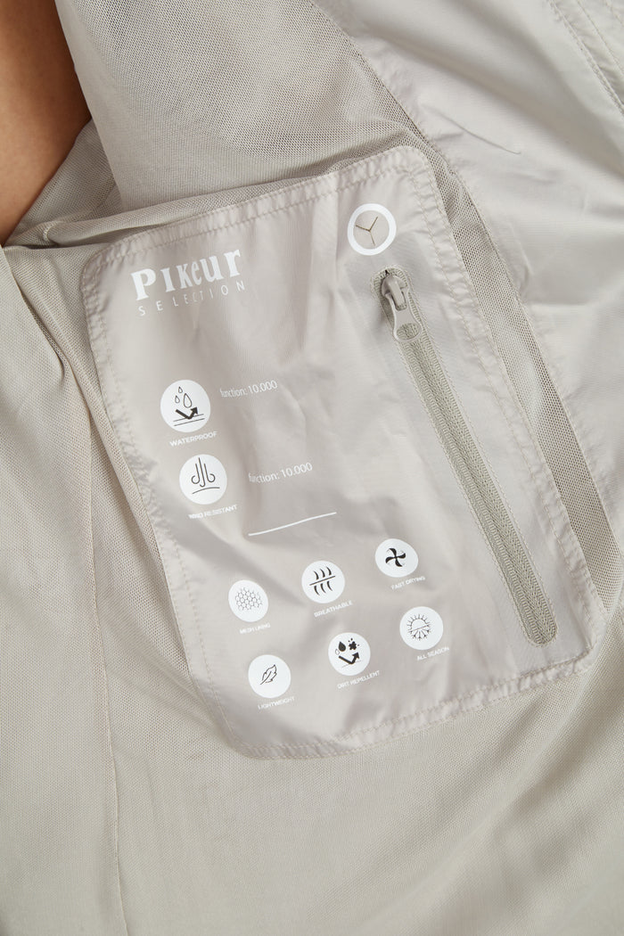 PIKEUR płaszcz RAINCOAT 1021 pearl gray SS 2026